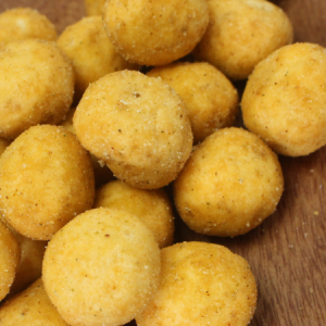 Roasted Macadamia Nuts with Tom Yum Flavor